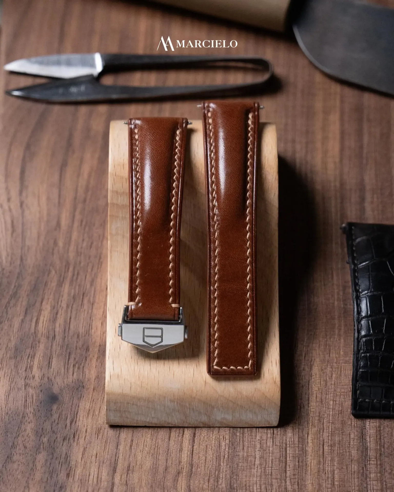 Dây đồng hồ thủ công - Tag Heuer  - Da Bò - Màu Nâu