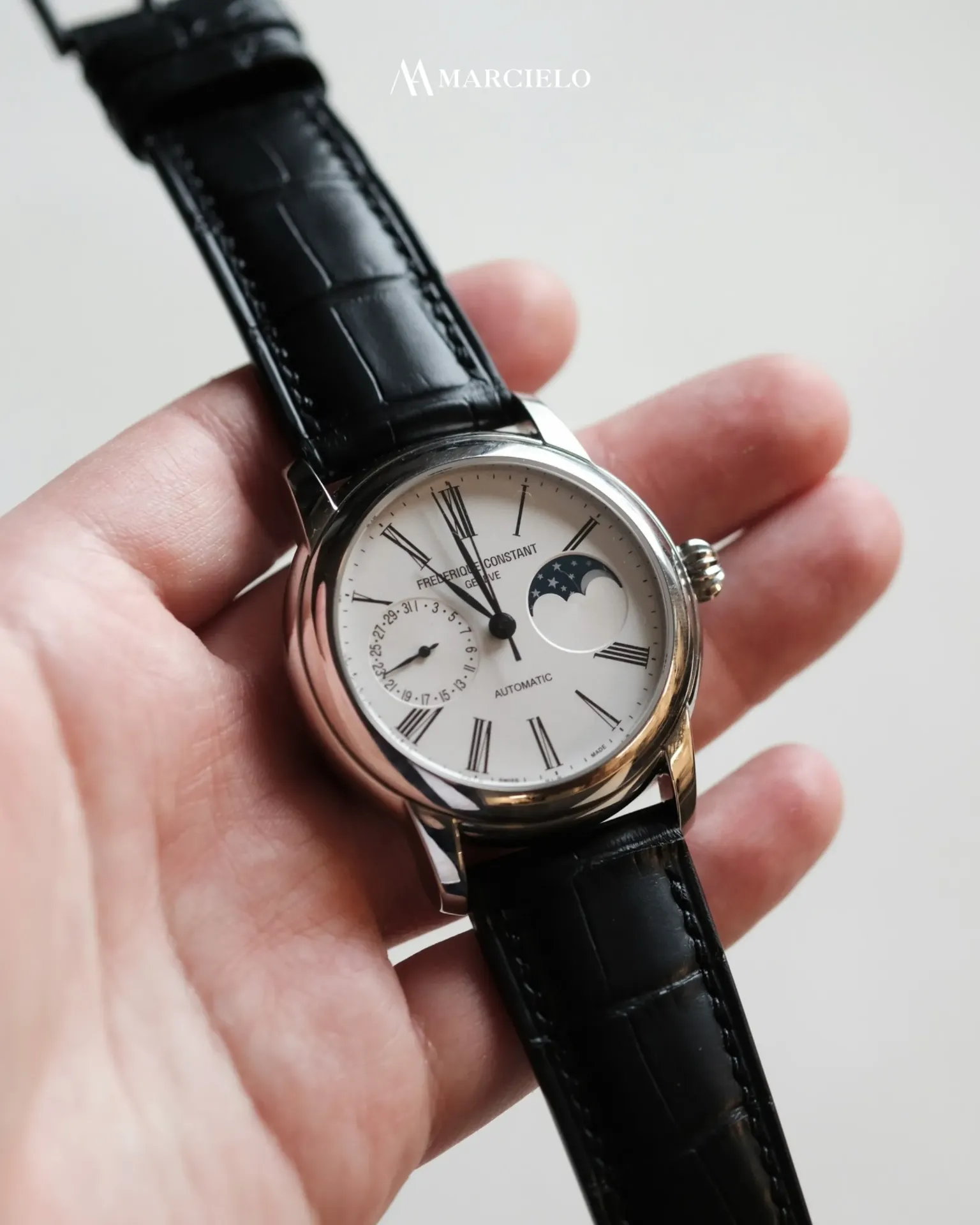 Dây đồng hồ thủ công - Frederique Constant - Da Cá Sấu - Màu Đen