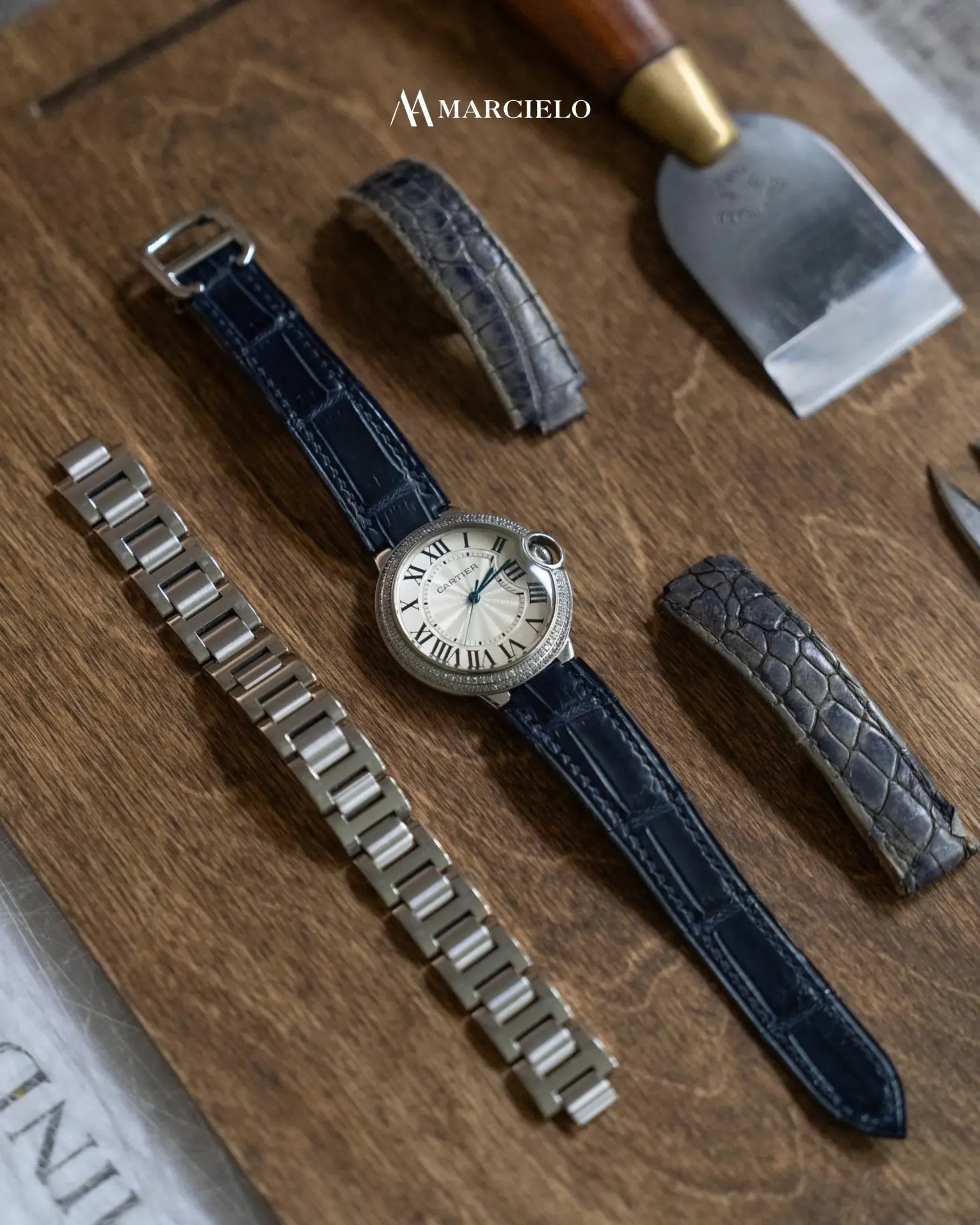 Dây da Cá Sấu màu Xanh Navy cho Cartier Ballon Bleu (16mm-14mm, Khoá kim trắng)