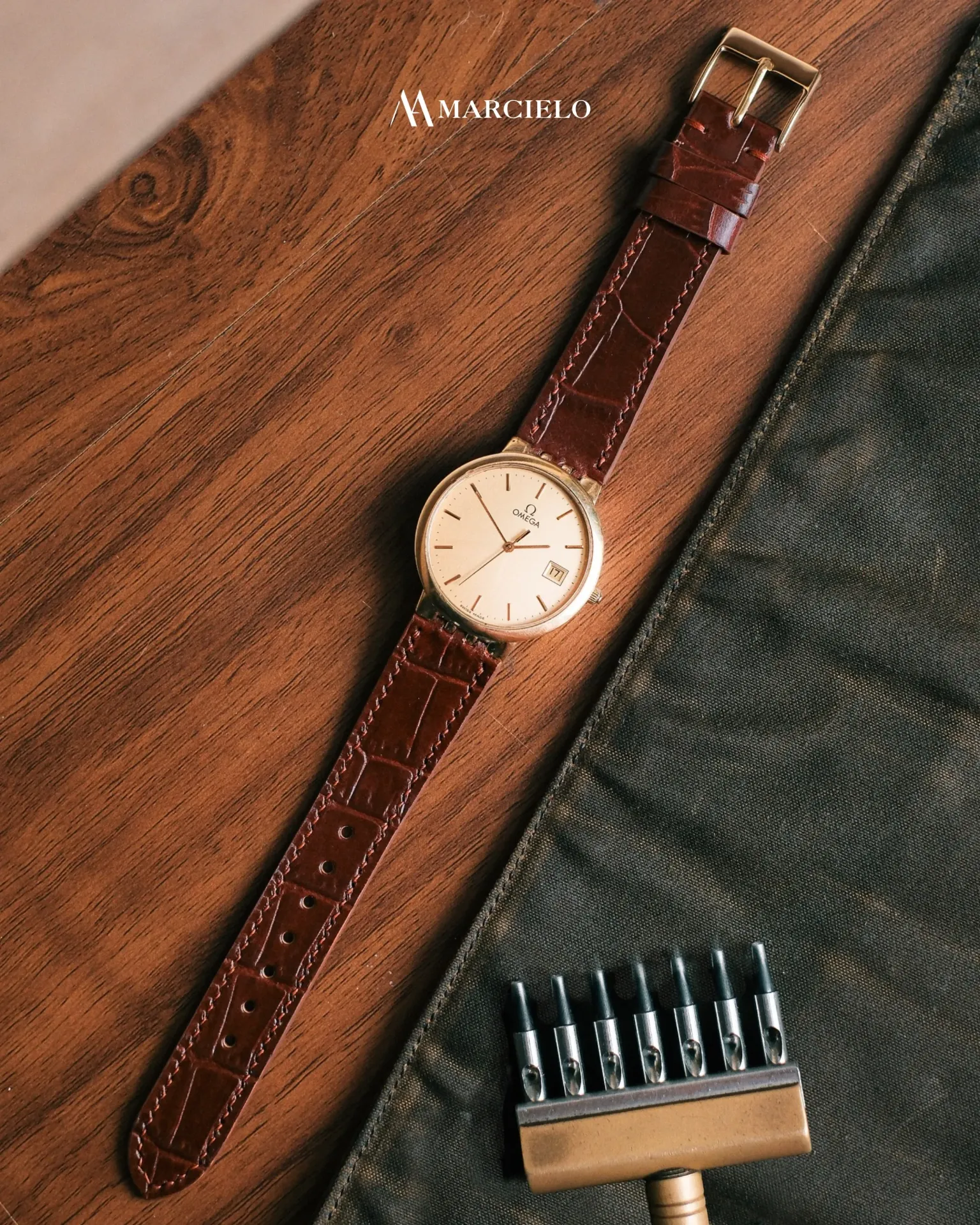 Dây đồng hồ thủ công - Omega De Ville - Da Cá Sấu - Màu Nâu Đỏ