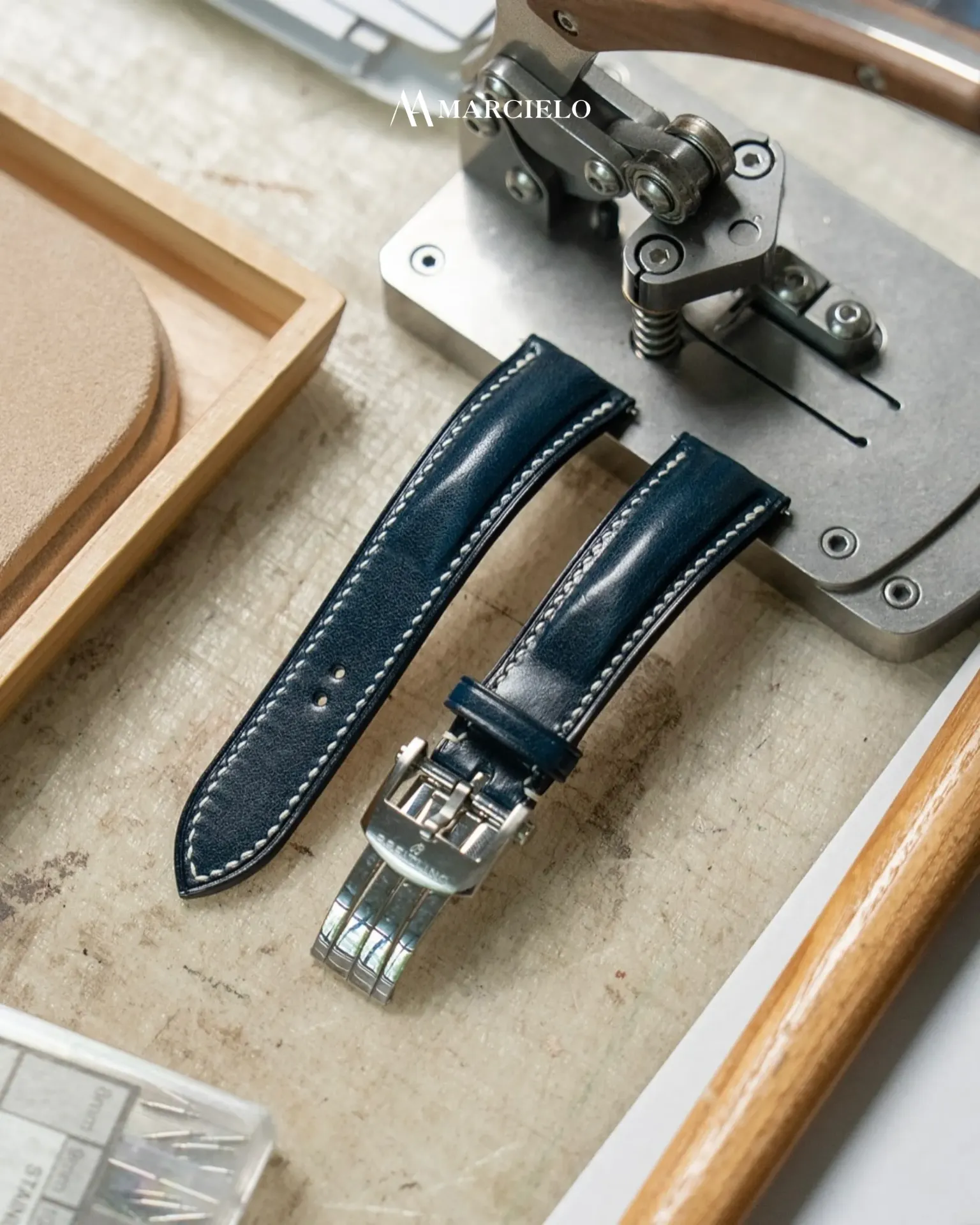 Dây đồng hồ thủ công - Breitling - Da Epsom - Màu Xanh Navy